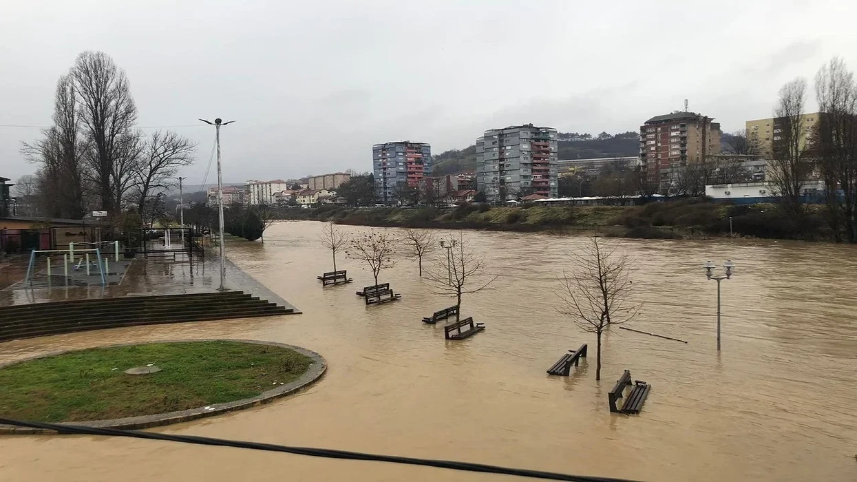 Komunat kërkojnë Fond Emergjent: Mungojnë kapacitetet financiare për përballimin e stuhive dhe fatkeqësive natyrore