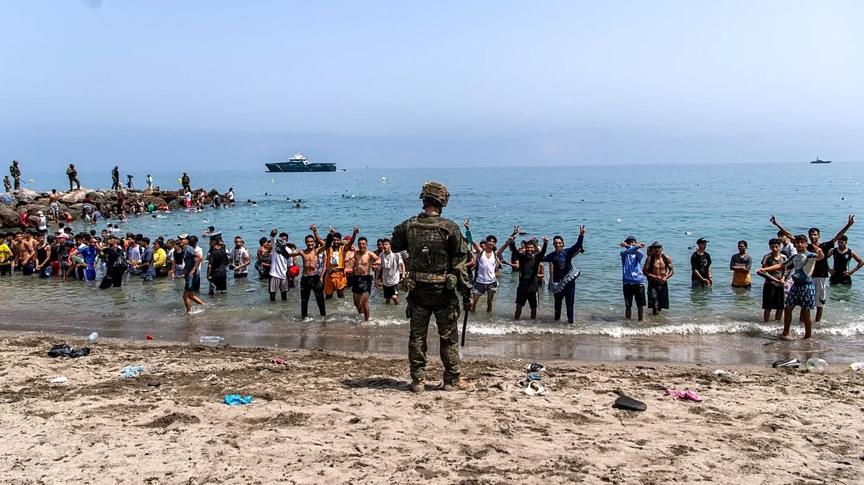 Spanja u paralajmërua për krizën masive të emigrantëve në Ceuta?