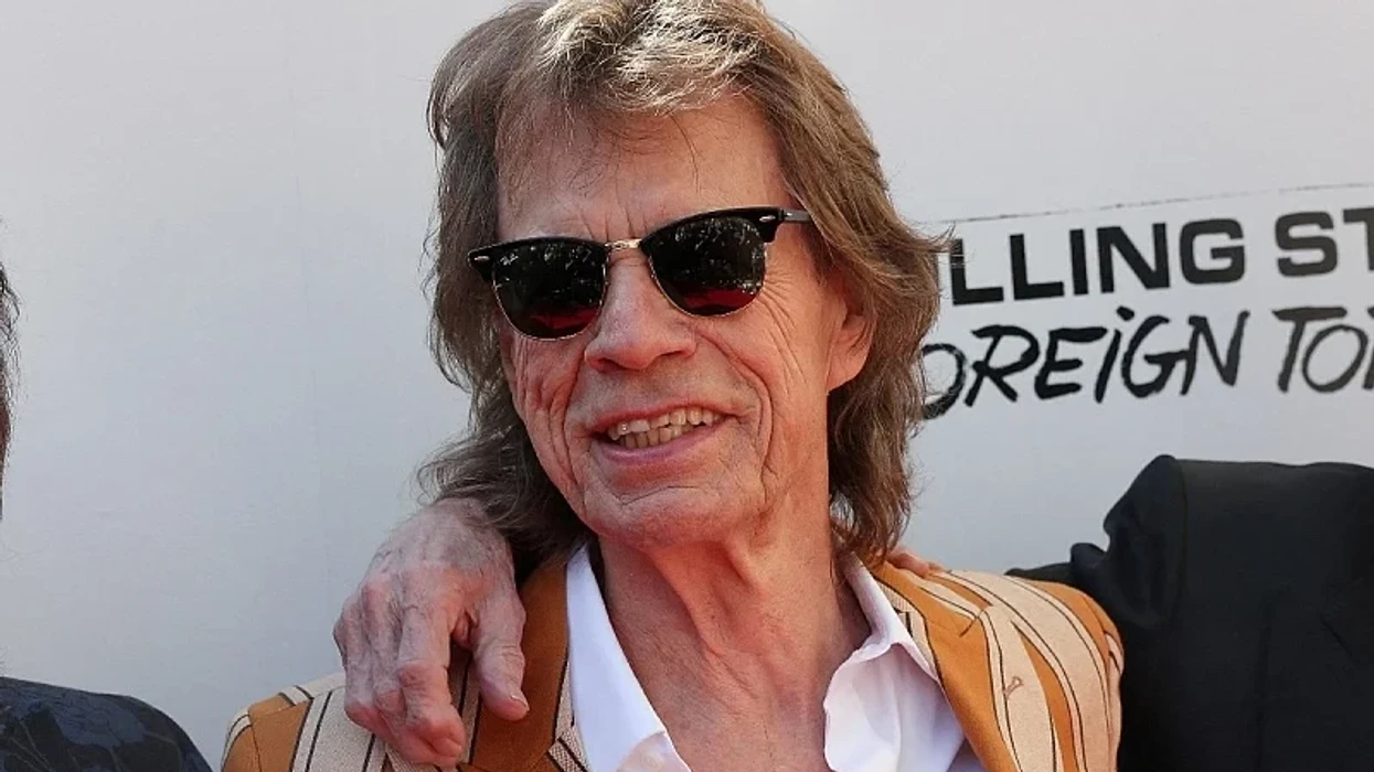 Mick Jagger po mendon të bëjë një film biografik për Rolling Stones, të frymëzuar nga filmat e Beatles