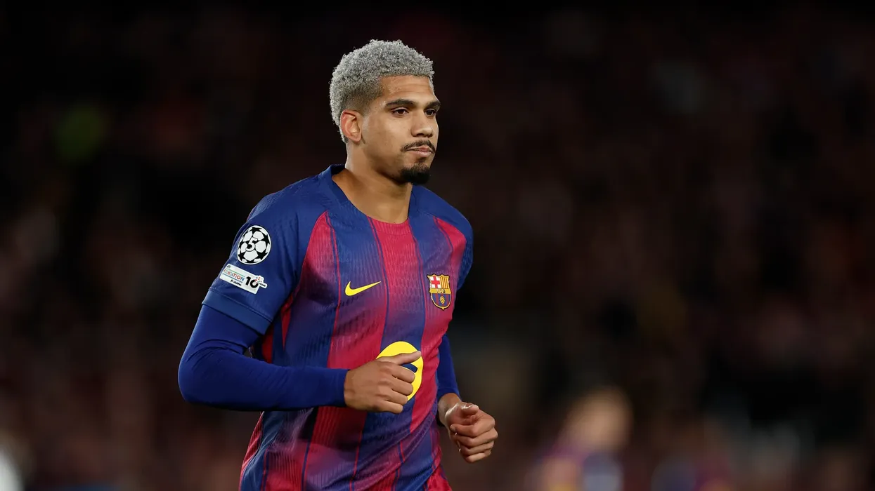 Barcelona gjen zëvendësuesin e Araujos, synon transferimin e kampionit të botës Barcelona gjen zëvendësuesin e Araujos, synon transferimin e kampionit të botës