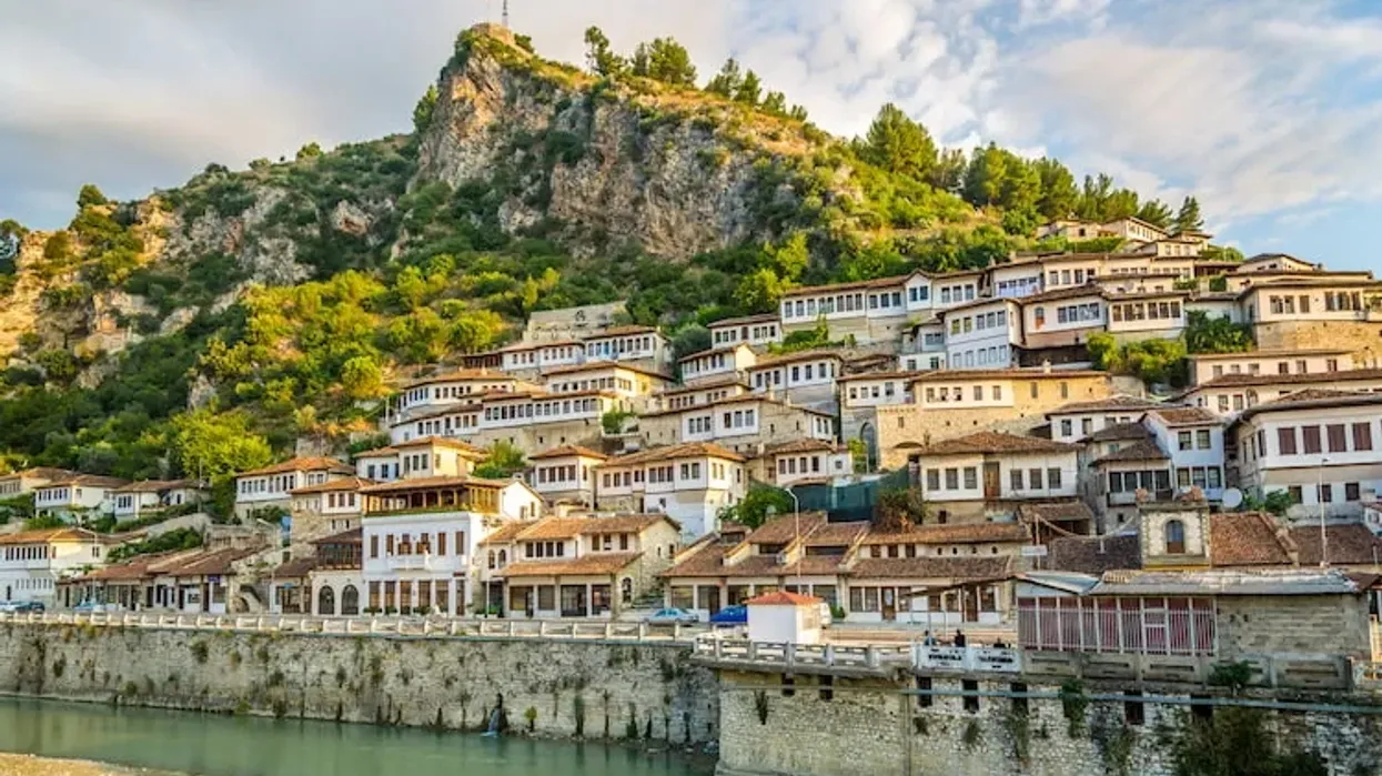 Turistët e huaj në Berat, mes gastronomisë dhe shijes shqiptare Turistët e huaj në Berat, mes gastronomisë dhe shijes shqiptare