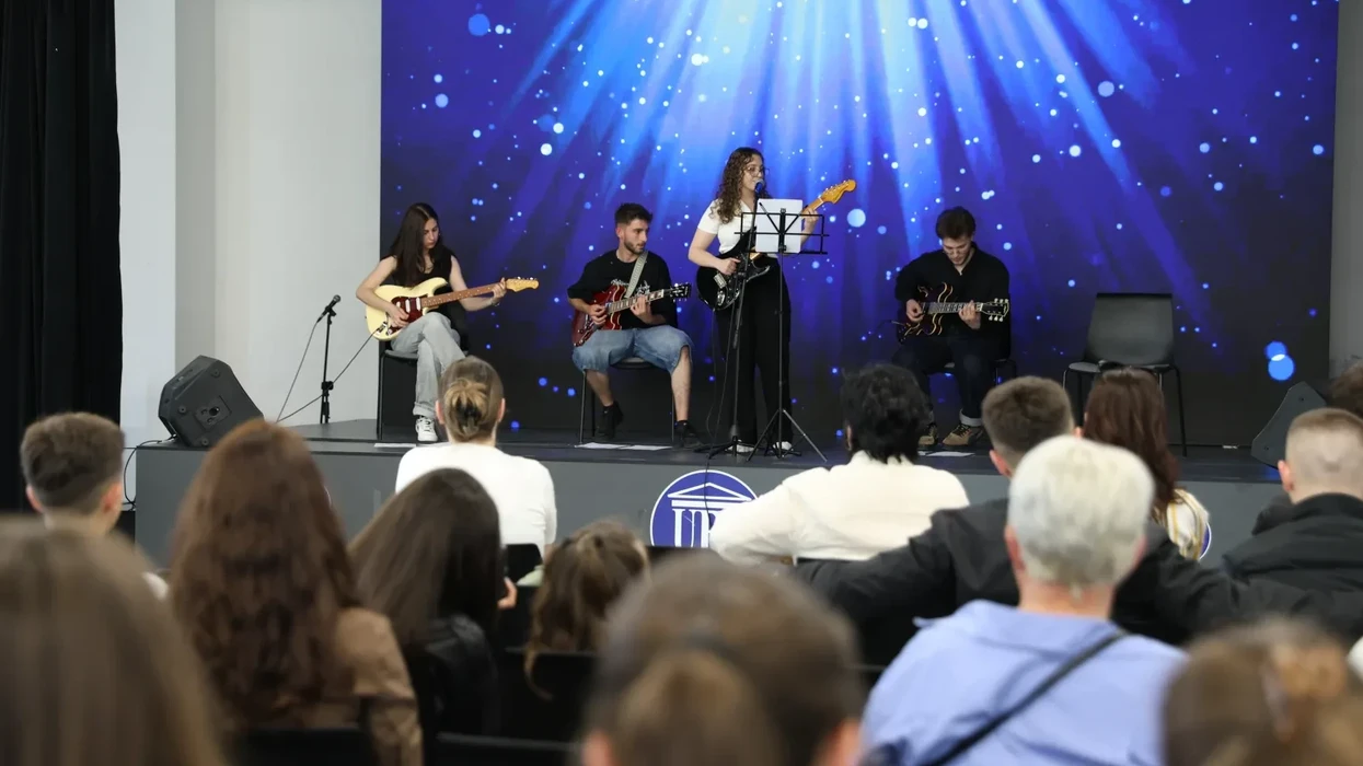 Pesë specializime në programin e Muzikës Moderne në UBT, studio në nivelin Bachelor në programin e parë të këtij lloji në Kosovë