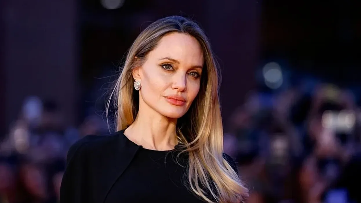 Si reagoi Angelina Jolie ndaj alkoolit të Brad Pitt - ajo po përpiqej t'i paralajmëronte njerëzit Si reagoi Angelina Jolie ndaj alkoolit të Brad Pitt - ajo po përpiqej t'i paralajmëronte njerëzit