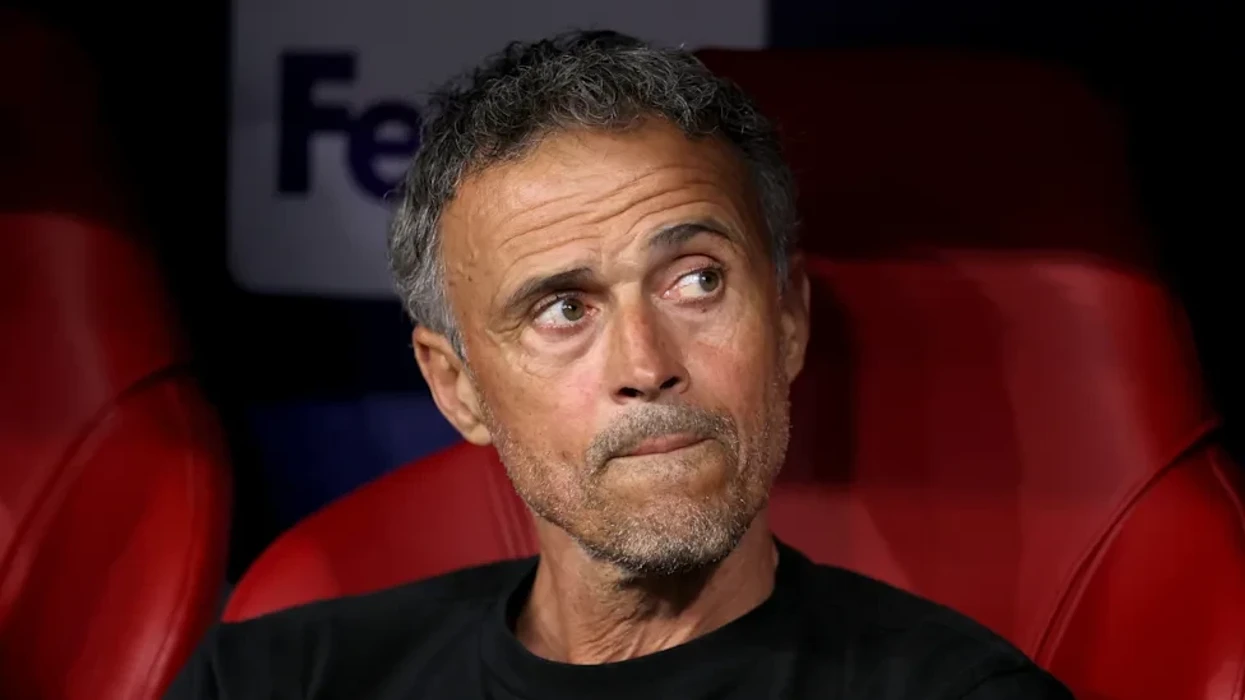 “Më mirë të kërkojë një zgjidhje tjetër”, Enrique i tregon derën e largimit yllit të PSG-së