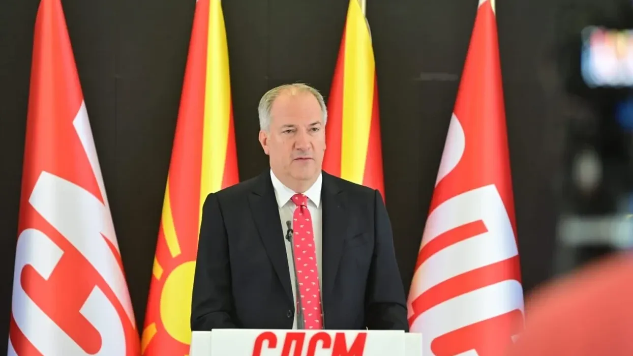Zhernovski: Në Maqedoni po zgjerohet ndikimi mediatik i botës serbe, Mickoski dëshiron kontroll njejtë si Vuçiqi Zhernovski: Në Maqedoni po zgjerohet ndikimi mediatik i botës serbe, Mickoski dëshiron kontroll njejtë si Vuçiqi