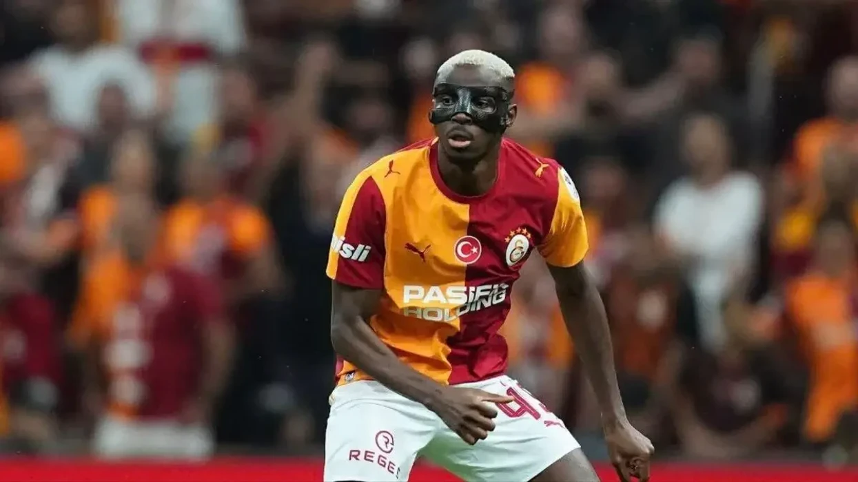 Gjiganti i Ligës Premier rikthen në skenë interesimin për Victor Osimhen
