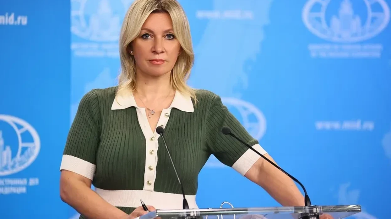 Kremlini përsërit narrativat e Beogradit, Zakharova akuzon Perëndimin se po nxit “spastrim etnik” të Kosovës