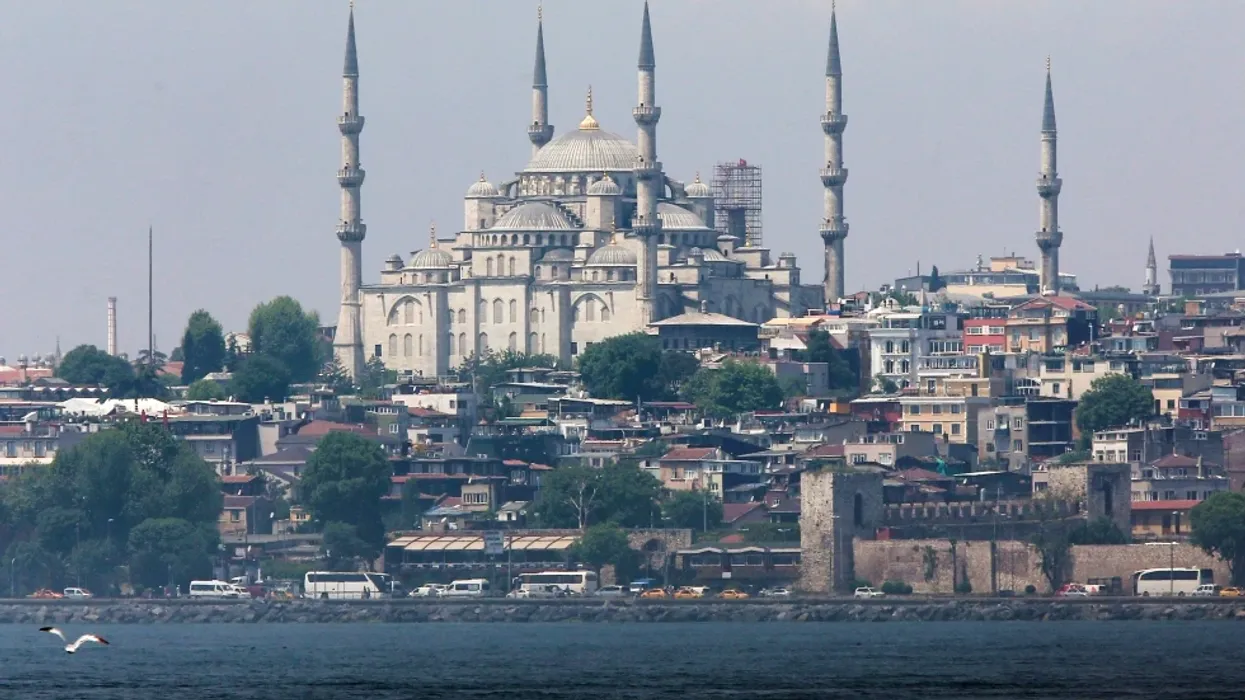 Turqia dënon pesë kryetarë bashkie të opozitës në raste që kritikët i cilësojnë si të motivuara politikisht Turqia dënon pesë kryetarë bashkie të opozitës në raste që kritikët i cilësojnë si të motivuara politikisht