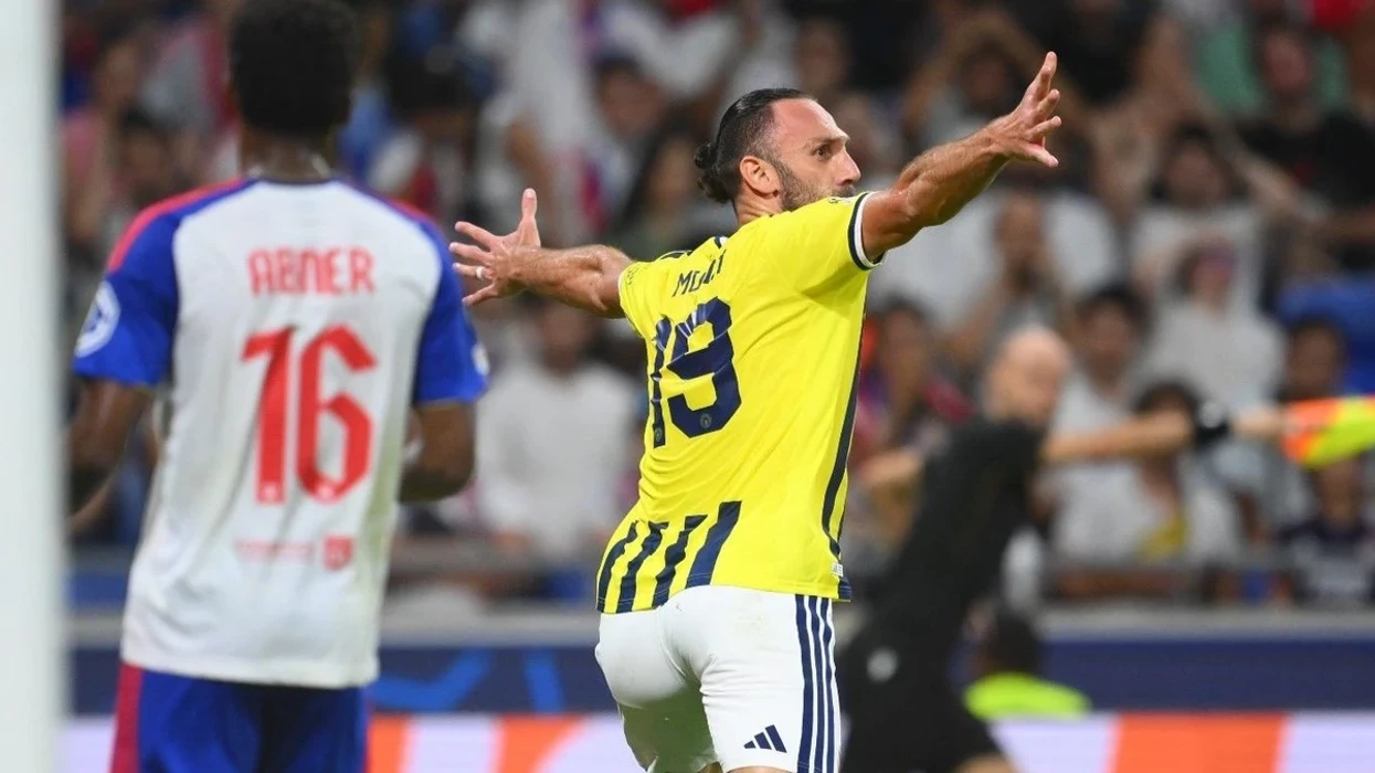 “Është nder ta kem emrin tim të shënuar në këtë histori”, Muriqi flet pasi udhëhoqi Fenerbahcen drejt Ligës së Kampionëve