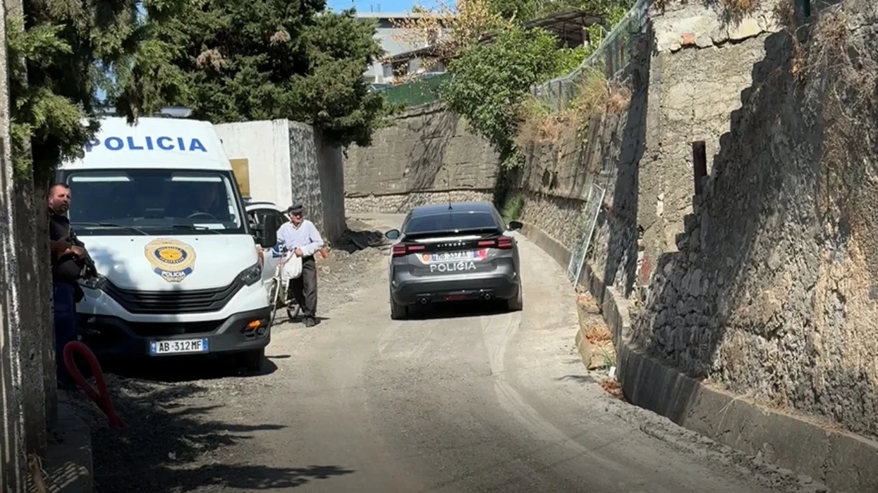 Alarm për bombë edhe në Gjykatën e Lezhës - evakuohet personeli, policia nis menjëherë kontrollet