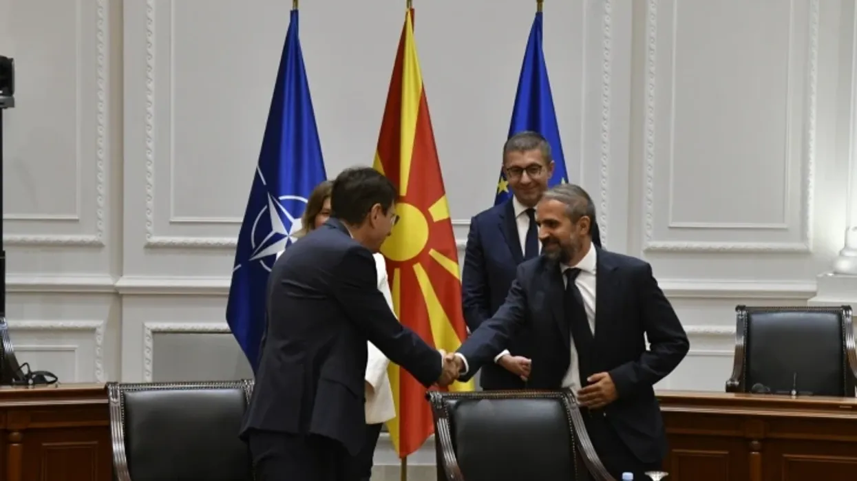 Maqedonia e Veriut dhe Serbia nënshkruan marrëveshje për interkonektor të gazit Maqedonia e Veriut dhe Serbia nënshkruan marrëveshje për interkonektor të gazit