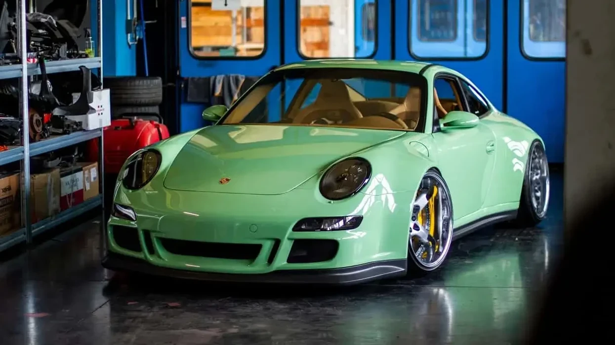 Indecent 009, italianët e kthejnë Porsche 911 në një makinë ekstreme