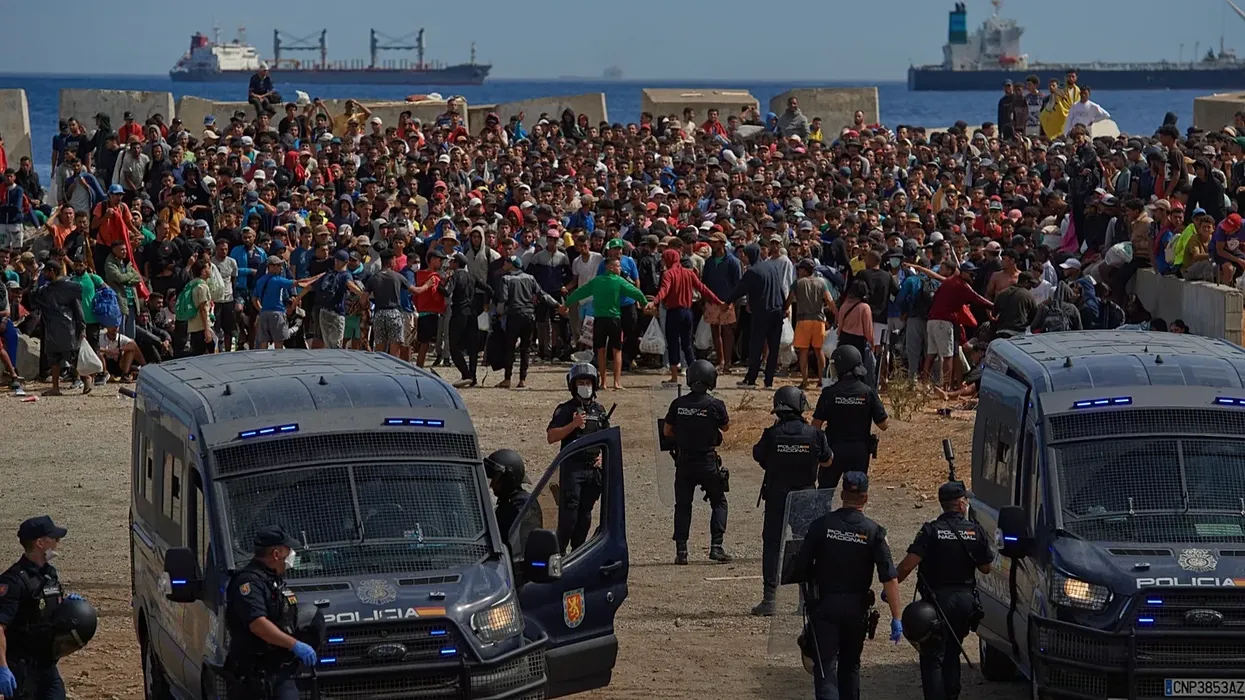 Spanja ndan 165 milionë euro për rimëkëmbjen e Ceutës pas krizës së emigrantëve Spanja ndan 165 milionë euro për rimëkëmbjen e Ceutës pas krizës së emigrantëve
