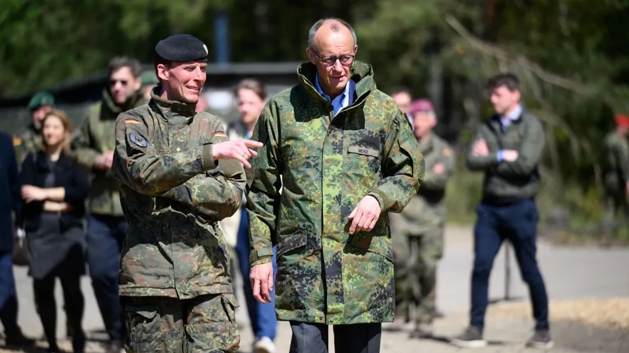 Merz mbron armatosjen e Gjermanisë dhe paralajmëron për AfD Merz mbron armatosjen e Gjermanisë dhe paralajmëron për AfD