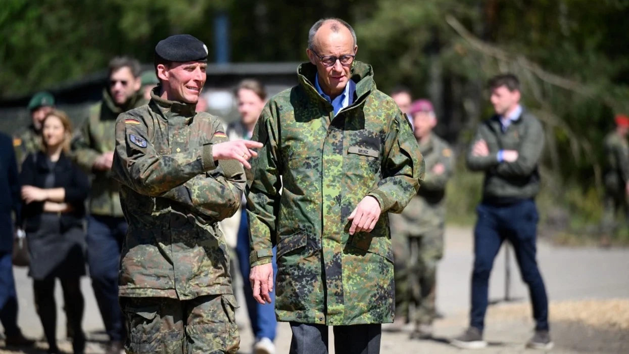 Merz mbron armatosjen e Gjermanisë dhe paralajmëron për AfD