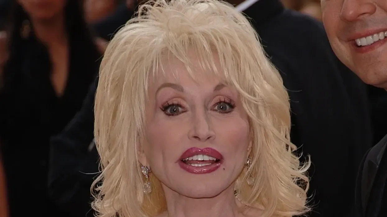 Ylli i Dolly Parton në Walk of Fame dëmtohet disa ditë pas vdekjes së saj Ylli i Dolly Parton në Walk of Fame dëmtohet disa ditë pas vdekjes së saj