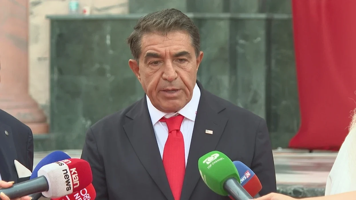 I dërguari i Trumpit: Shteti bektashi brenda Shqipërisë është projekt i shkëlqyer