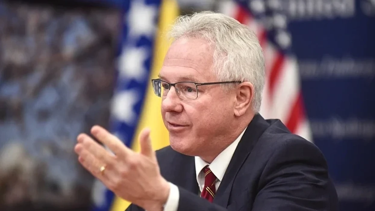 Ish-ambasadori amerikan në Bosnje e Hercegovinë: Strategjia perëndimore ndaj Serbisë ka dështuar plotësisht, është koha për një kthesë