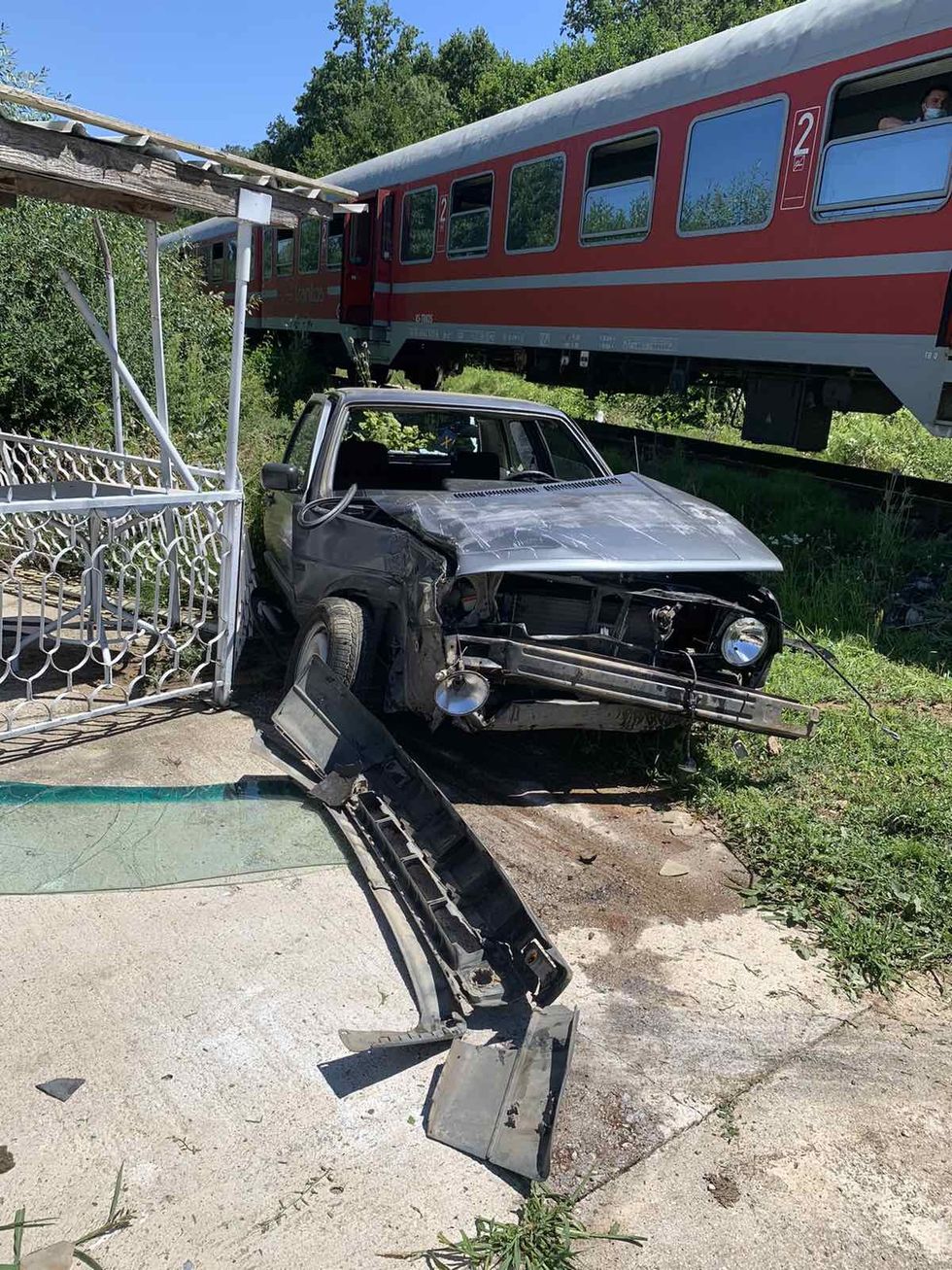 IMG 2c733aee0462f2367f6d91838f8a0657 V