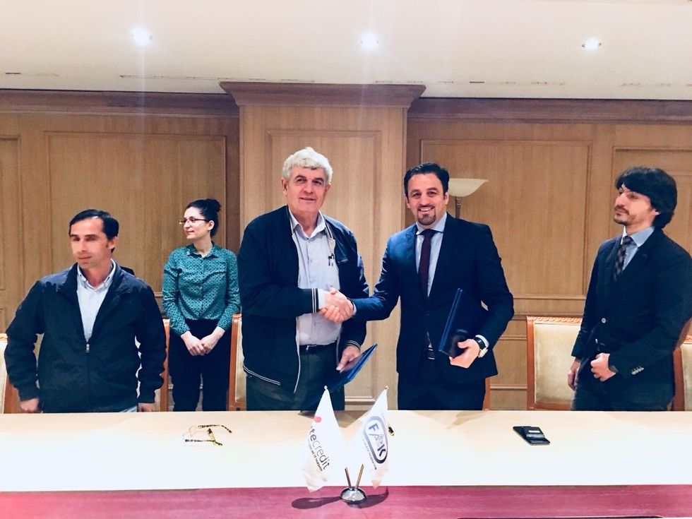 IMG 39cea8919512f5e041825e261ffd2a41 V