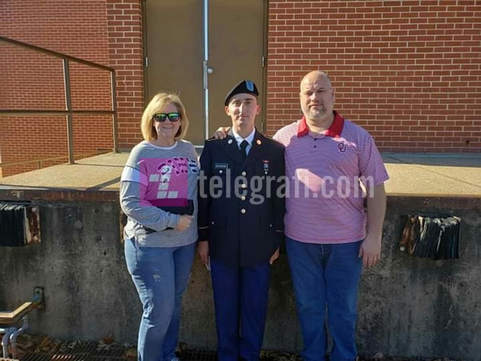 IMG 79b1f737b67a3a9e0ca51cc6d7a9225d V