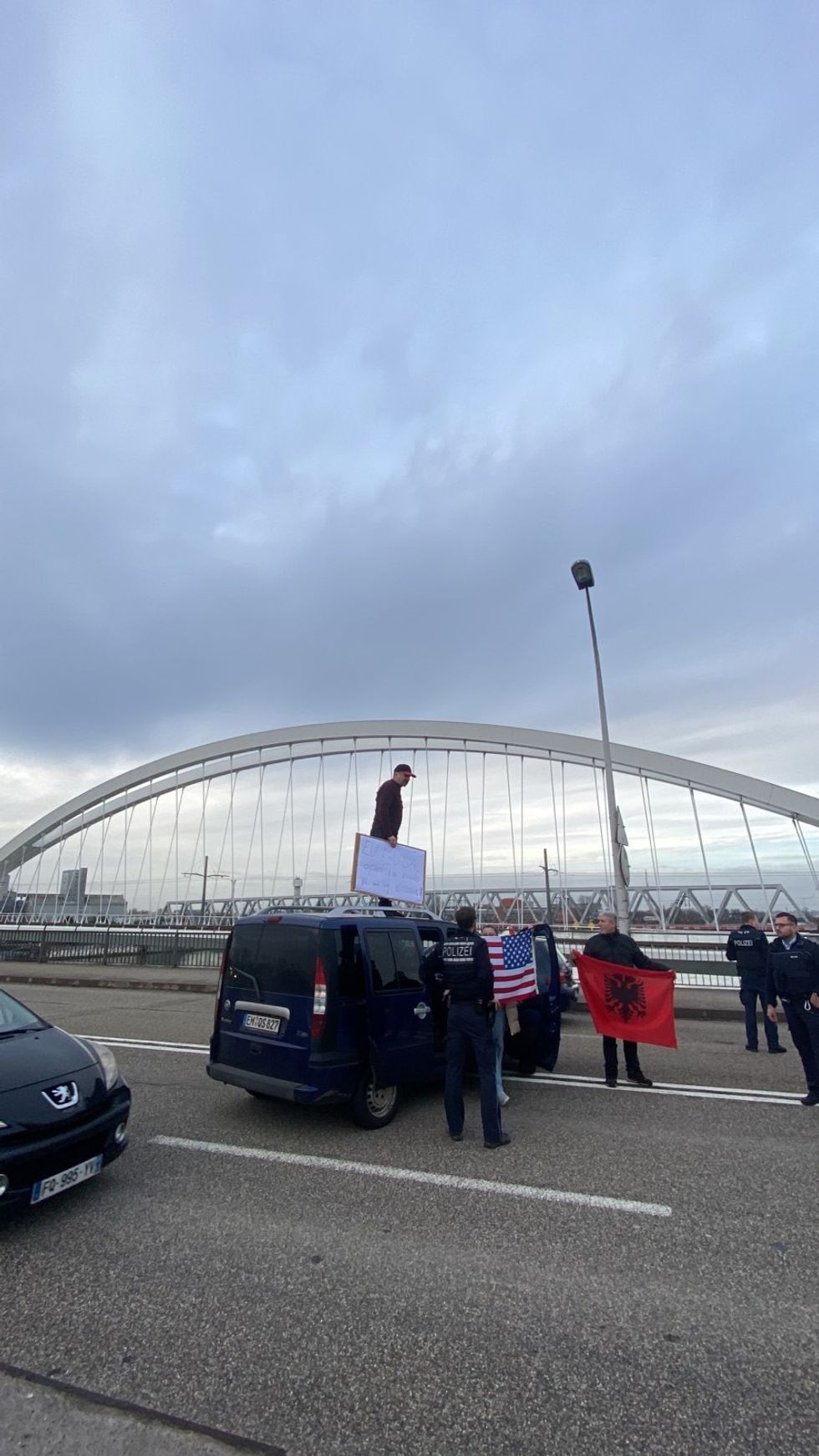 IMG 89a499f90bf3da7e9b3eda5756aeaad1 V