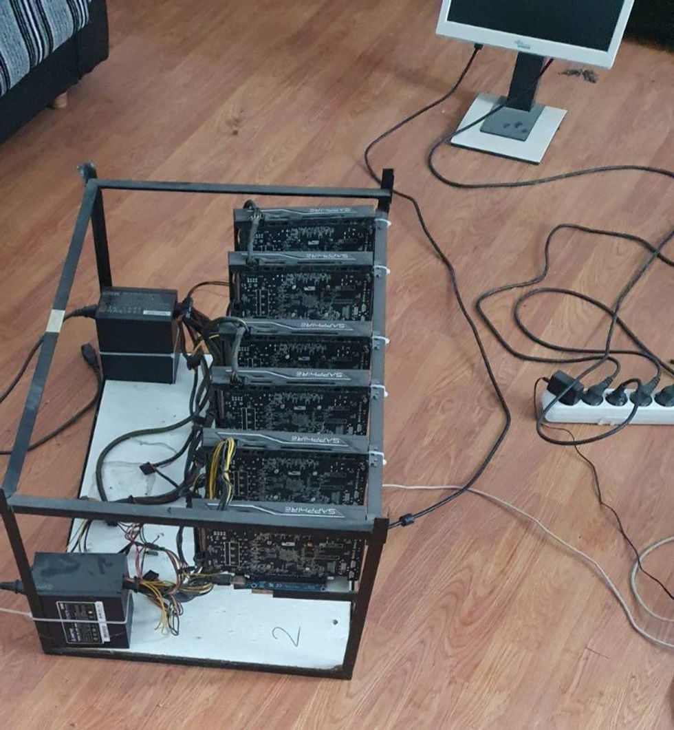 IMG 93af9c068aa122260b14f45af39248a8 V 1