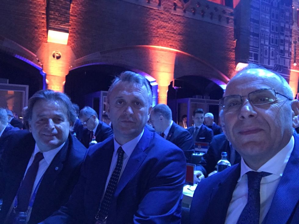 IMG d6a91abe2958863eae53e7ec94ac8f71 V