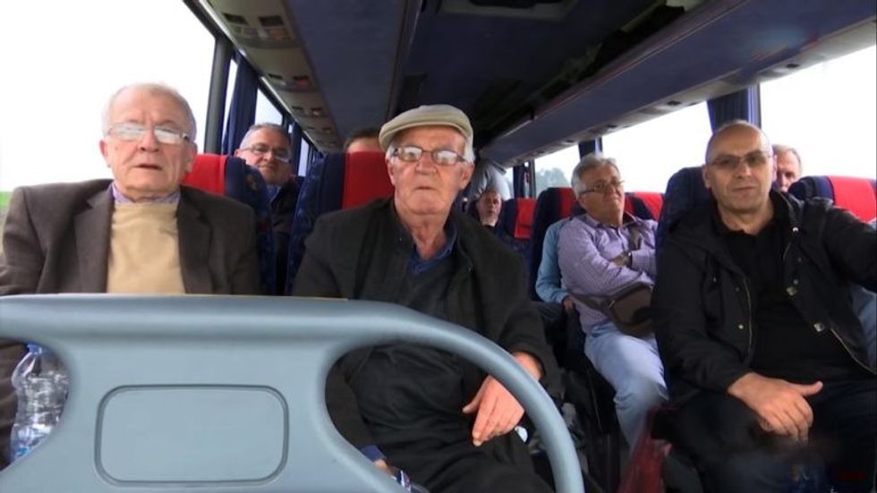 IMG eef64f964039f8a17e9b3c22b14f5261 V 1