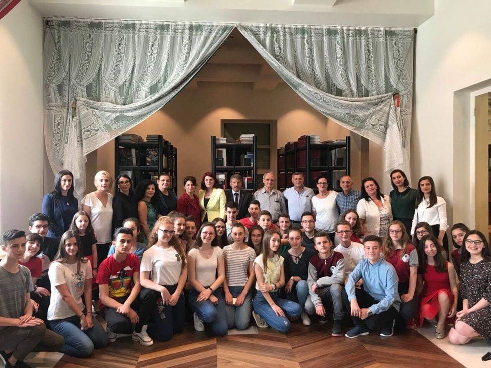 IMG f93008c4d58ae492dc82bb456ee4bb8c V