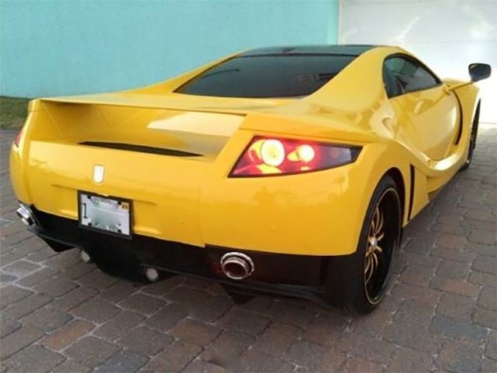 Imitimi i veturës që është përdorur në film del ne shitje me çmim shume te larte foto 2