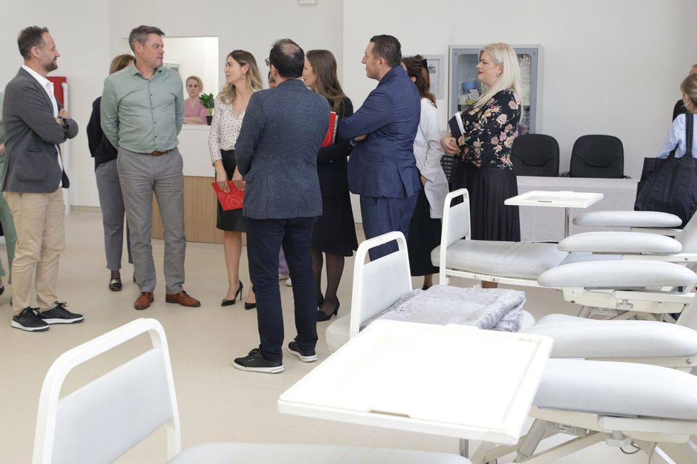 IPKO donacioni per Kliniken e Onkologjise foto Ridvan Slivova 12 scaled