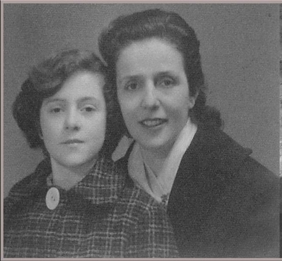 Isabela me nenen e saj Nadiren 1