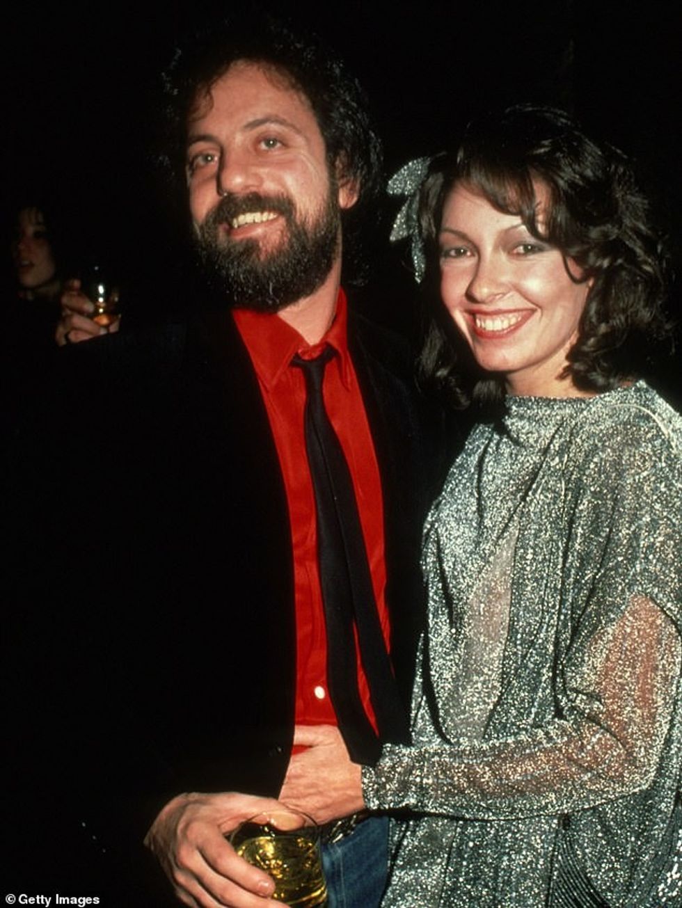 Ish-gruaja e Billy Joel, Elizabeth Weber, i është drejtuar etiketimit të tij si