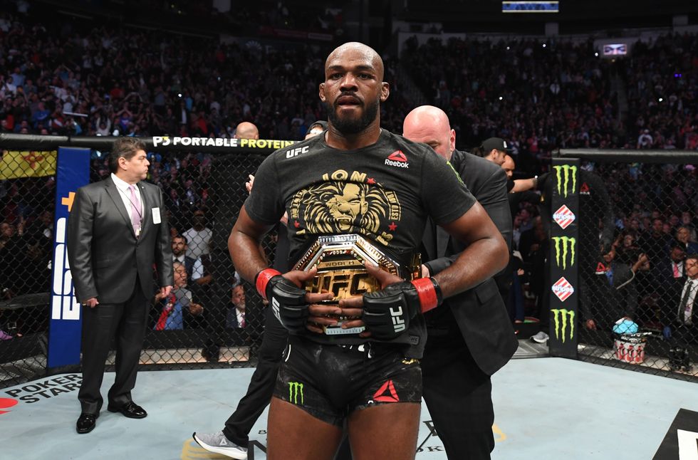 Ish-mbreti paund për kile, Jon Jones do të kthehet vitin e ardhshëm