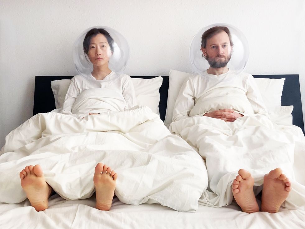 ishield face shield plastique fantastique design dezeen 2364 col 2