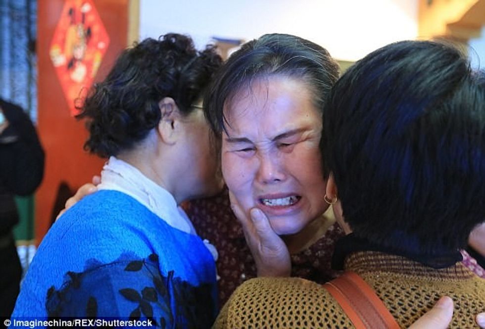 Ishte ndarë nga familja në fëmijëri takimi me motrat pas 58 vitesh ishte shume emocional foto 2