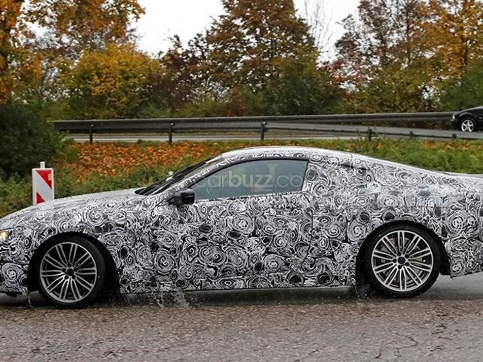 ishte-thene-se-6-series-do-te-hiqet-nga-prodhimi-por-eshte-pare-teksa-testohej-ne-rruge-foto-4