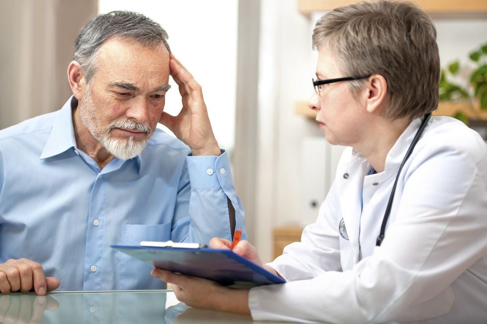 iStock 23771744 5 key dementia symptoms