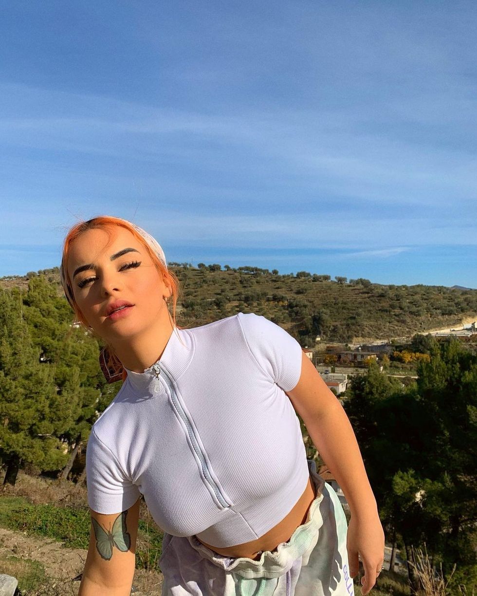 isyourgirlrina 127811014 3751691648182564 951078756271106509 n