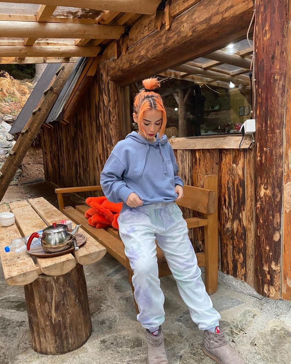 isyourgirlrina 129394506 1067623917036028 9215680236954736690 n