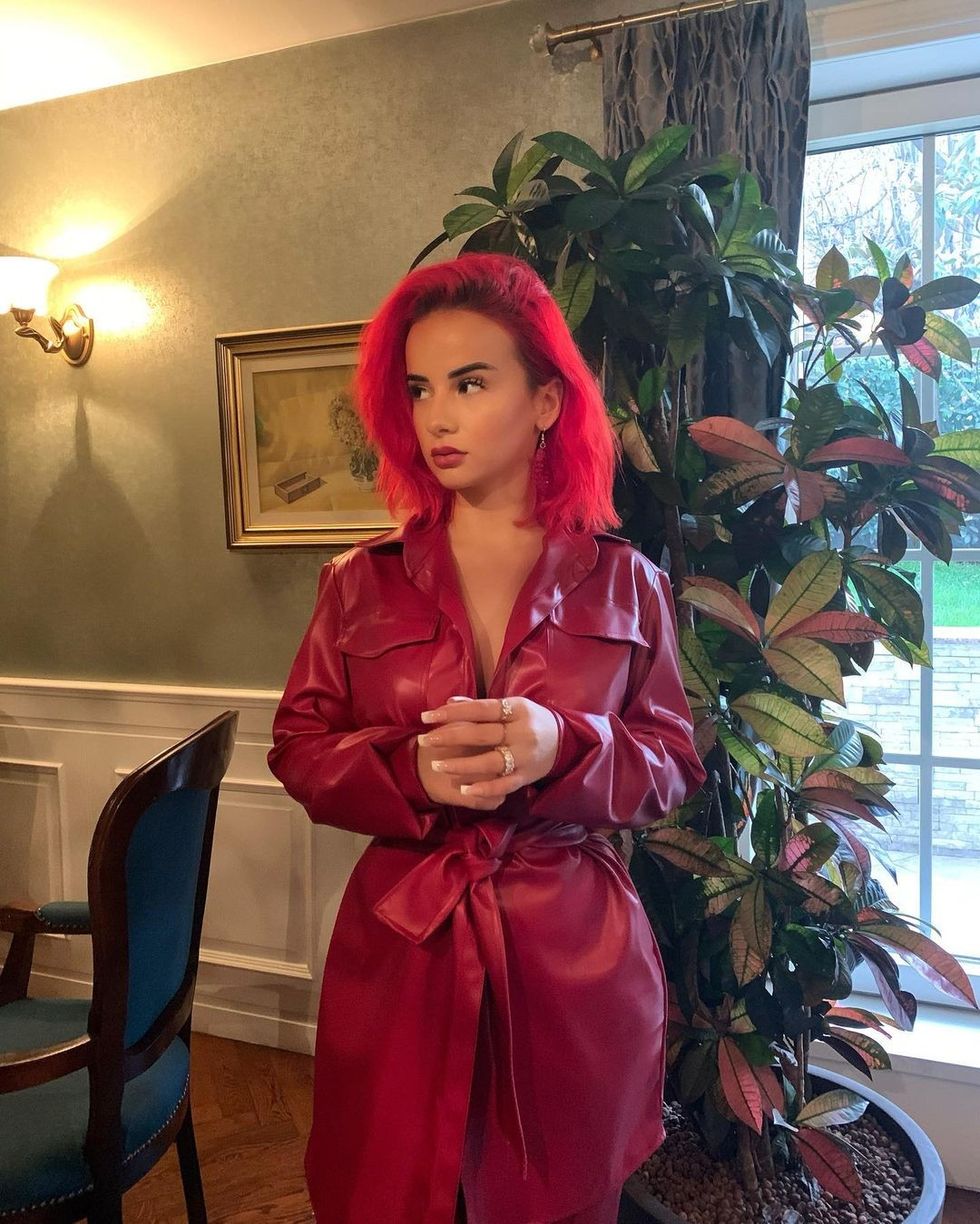 isyourgirlrina 130109211 209315887429368 1747064263346695706 n