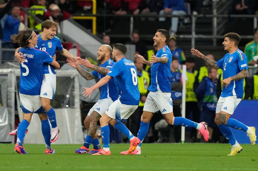 Italia 2