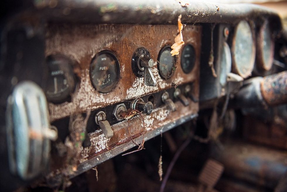 Jaguar E Type i braktisur para 20 vitesh mund te shitet per dhjetera mijera euro foto 6