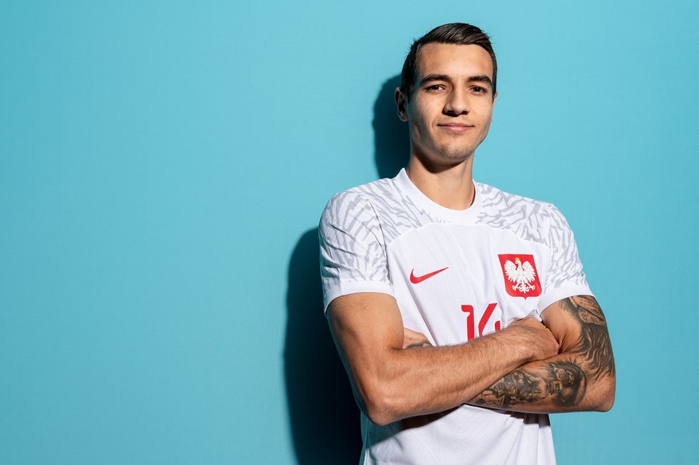 Jakub Kiwior ishte në aeroportin e Pizës më herët për të fluturuar për në Londër dhe për të nënshkruar për Arsenalin