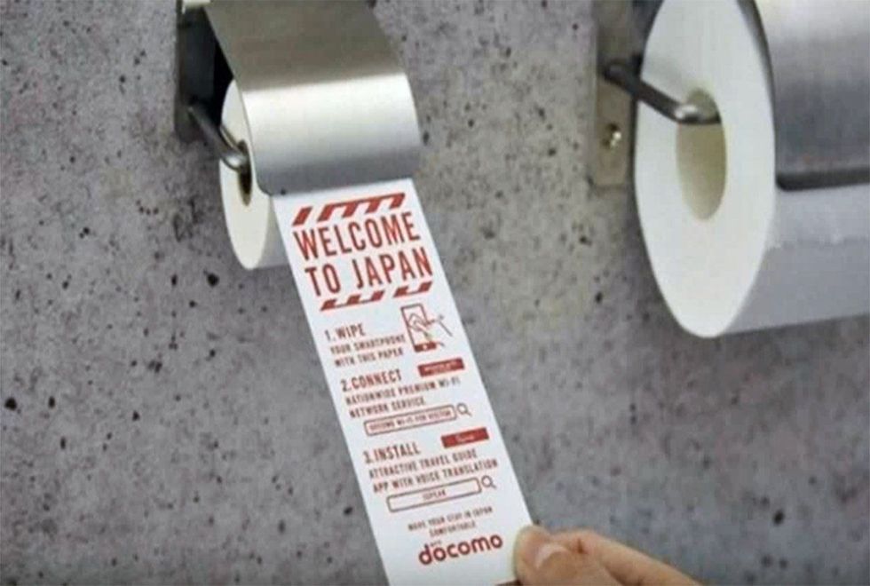 Japonezët prodhojnë letren higjienike vetem per telefona te zgjuar foto 2