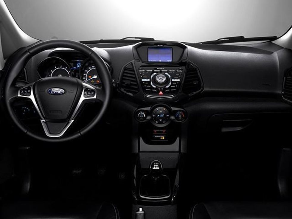 javen-qe-vjen-ford-lanson-modelin-ecosport-foto-3