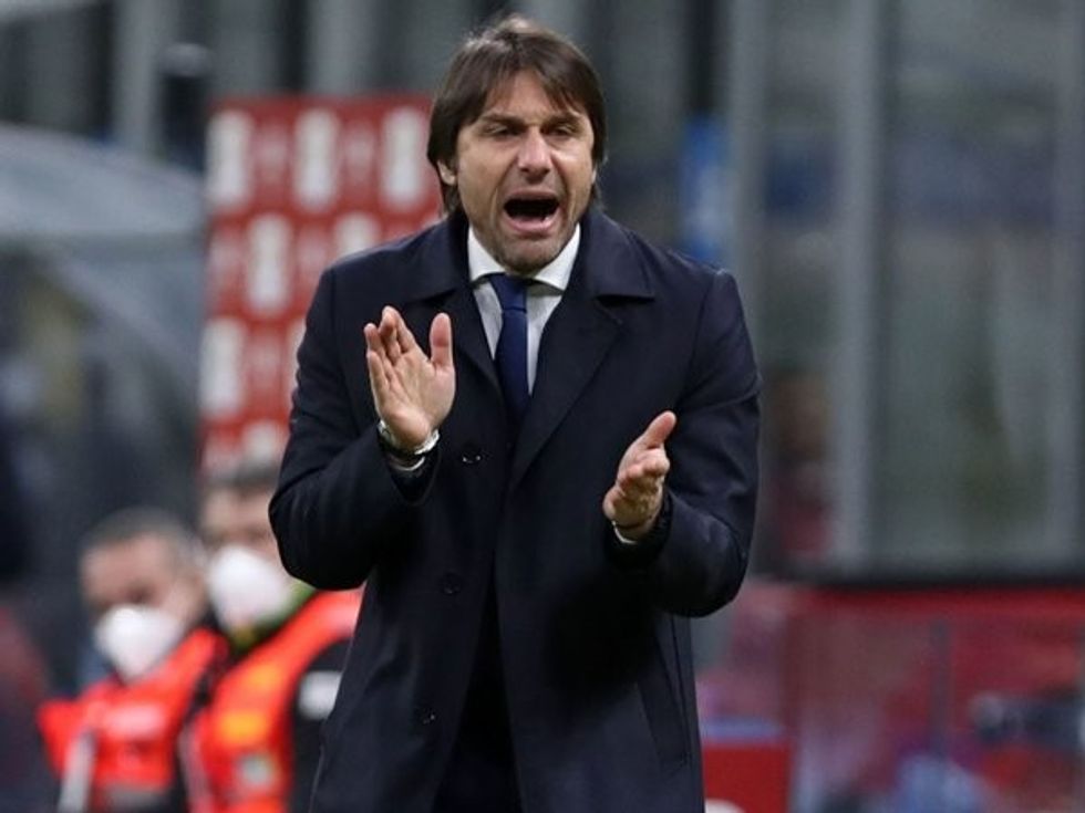 jelang inter vs juventus antonio conte minta timnya waspada