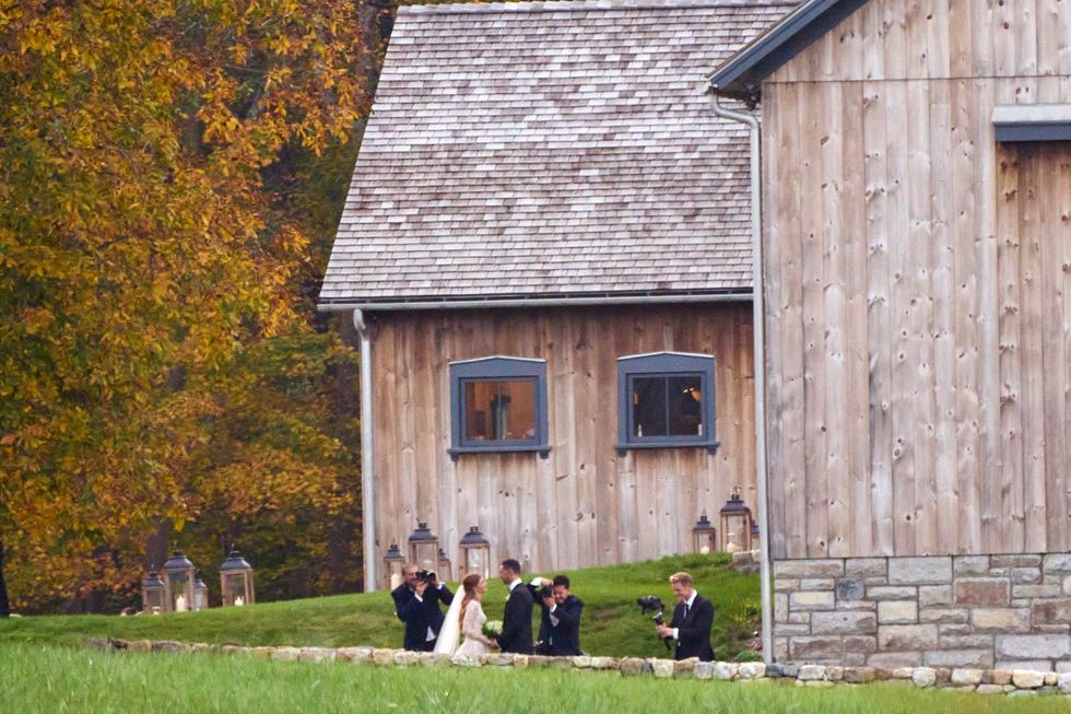 jennifer gates wedding 40