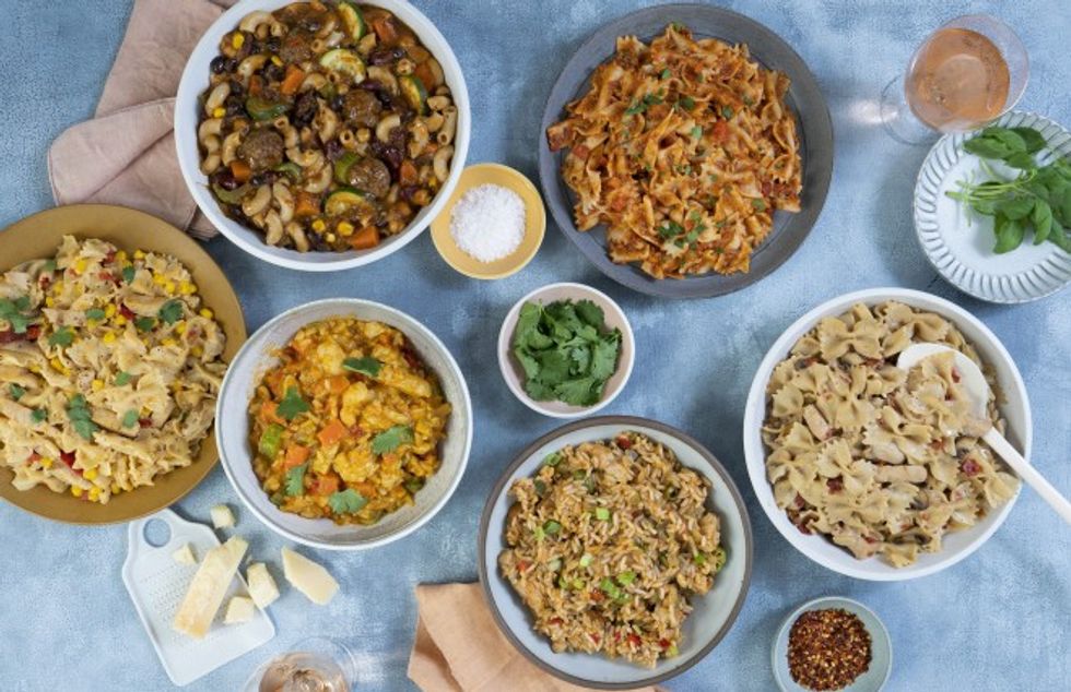 Jennifer Lopez Alex Rodriguez Launch Affordable Meal Line 02